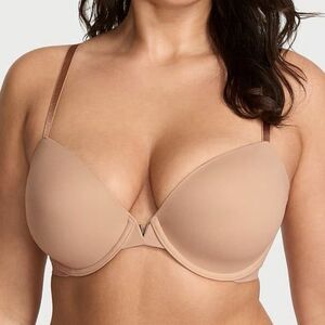 Victoria’s Secret Smooth Lightly Lined Plunge Demi Cup Bra Size 38D 36012851